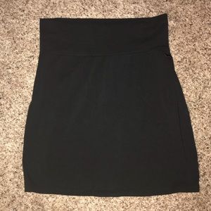 ✅PINK VICTORIAS SECRET SIZE L BLACK MINI SKIRT✅